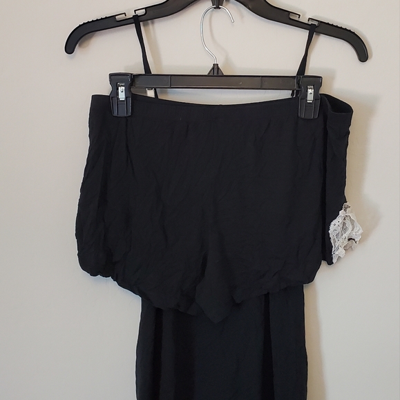 Vintage Victoria's Secret Black and Cream Lace Chemisole and Shorts Set - Picture 5 of 7